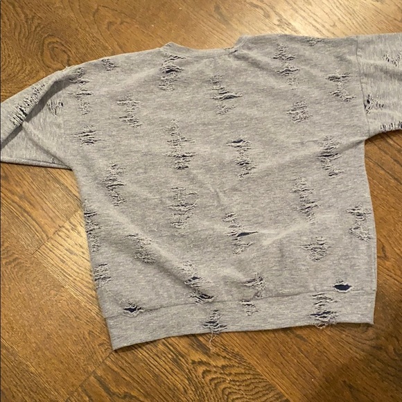 grayish sweater with rips - Picture 3 of 3